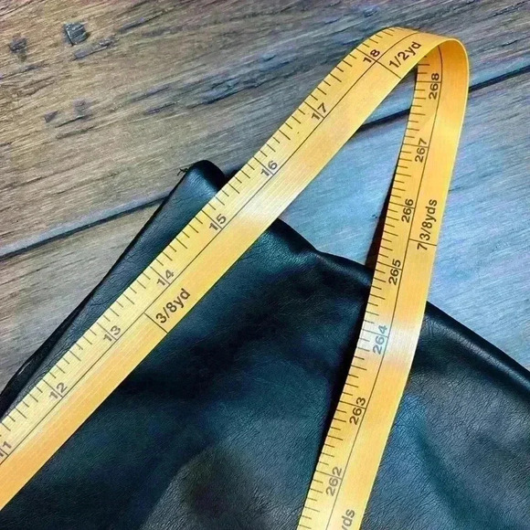 LAUREN RALPH LAUREN faux leather high rise size 10 - Picture 4 of 8